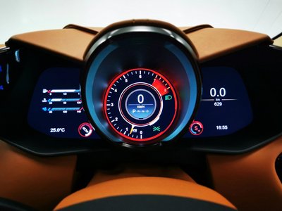 صورة 10 لـ 2024 Aston Martin DBS SUPERLEGGERA