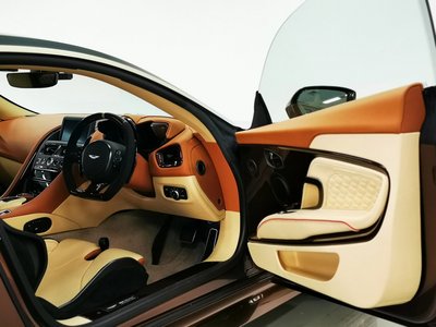 صورة 7 لـ 2024 Aston Martin DBS SUPERLEGGERA