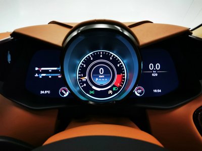 صورة 9 لـ 2024 Aston Martin DBS SUPERLEGGERA