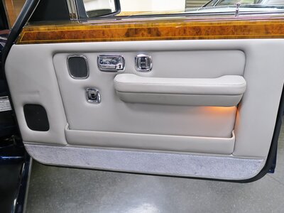 1996 ROLLS-ROYCE SILVER SPIRIT photo 8