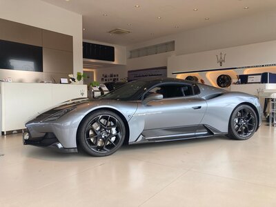 2022 Maserati MC20 photo 3