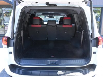 صورة مصغرة 67 لـ 2025 Toyota LAND CRUISER 300