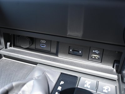 صورة مصغرة 41 لـ 2025 Toyota LAND CRUISER 300