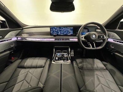 2025 BMW I7 thumbnail 41
