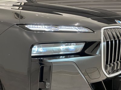 2025 BMW I7 photo 13