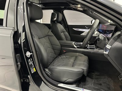 2025 BMW I7 thumbnail 46