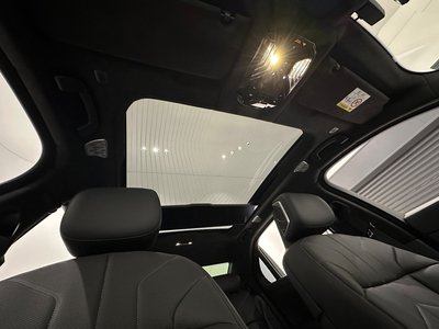 2025 BMW I7 thumbnail 40