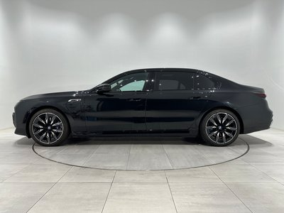 2025 BMW I7 photo 12