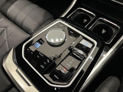 2025 BMW I7 thumbnail 28