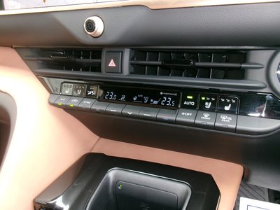 2024 Toyota CROWN SPORT photo 13
