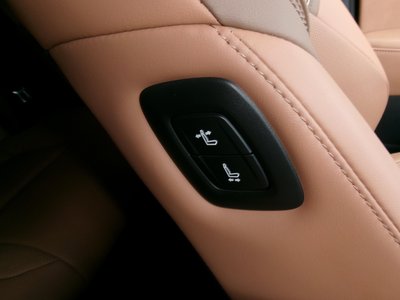 2024 Toyota CROWN SPORT photo 12
