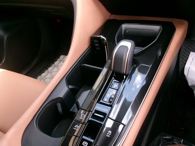 2024 Toyota CROWN SPORT photo 14