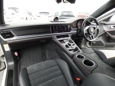 صورة مصغرة 7 لـ 2019 Porsche PANAMERA