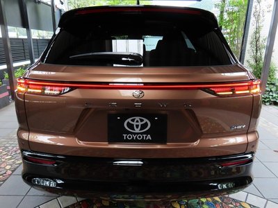 2025 Toyota CROWN ESTATE photo 15