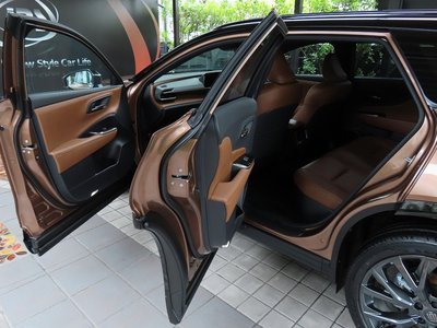2025 Toyota CROWN ESTATE thumbnail 74