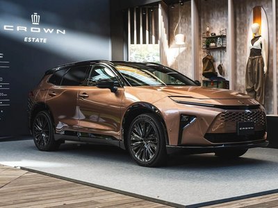 2025 Toyota CROWN ESTATE thumbnail 90