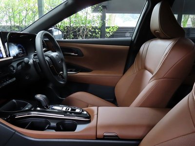 2025 Toyota CROWN ESTATE thumbnail 58