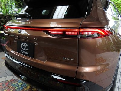 2025 Toyota CROWN ESTATE photo 14