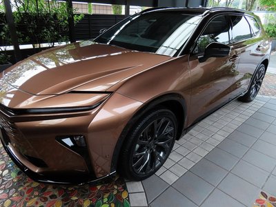 2025 Toyota CROWN ESTATE thumbnail 31