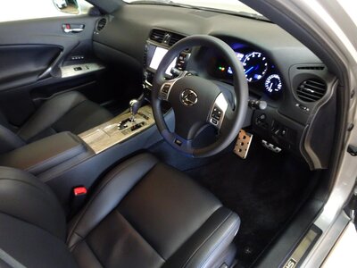 2012 Lexus IS F — фото 13