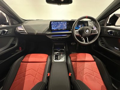 2025 BMW 1 SERIES thumbnail 40