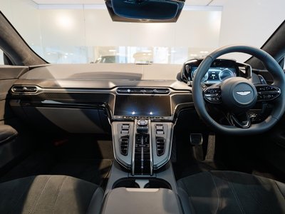 2026 Aston Martin VANTAGE photo 2