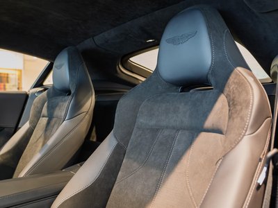 2026 Aston Martin VANTAGE photo 13