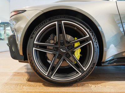 2026 Aston Martin VANTAGE photo 9