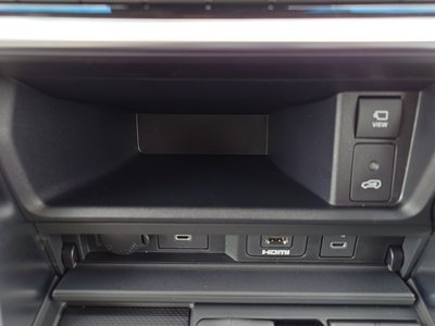 2025 Toyota LAND CRUISER 300 thumbnail 16