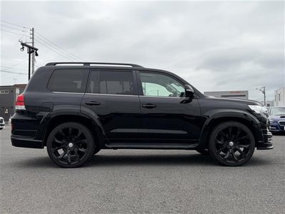 صورة مصغرة 4 لـ 2018 Toyota LAND CRUISER 200