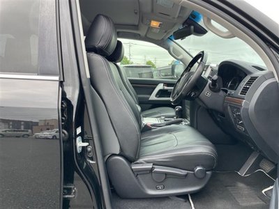 صورة مصغرة 9 لـ 2018 Toyota LAND CRUISER 200