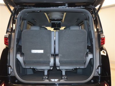صورة 30 لـ 2024 Toyota ALPHARD