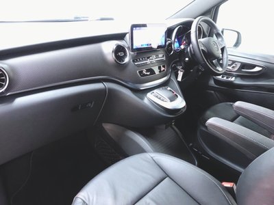 2021 Mercedes-BENZ V-CLASS photo 11