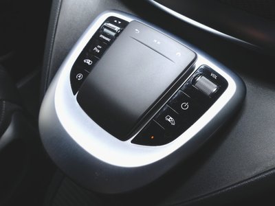 2021 Mercedes-BENZ V-CLASS thumbnail 18