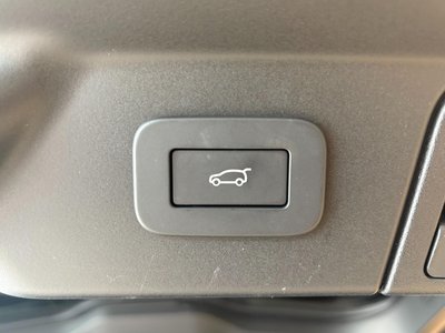 2024 LAND Rover RANGE ROVER VELAR photo 15