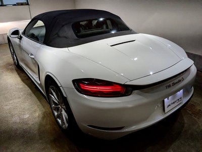 صورة 10 لـ 2016 Porsche 718
