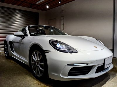 صورة 8 لـ 2016 Porsche 718
