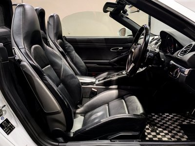 صورة 19 لـ 2016 Porsche 718
