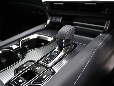 2025 Lexus RX thumbnail 26