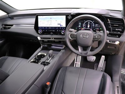 2025 Lexus RX photo 5