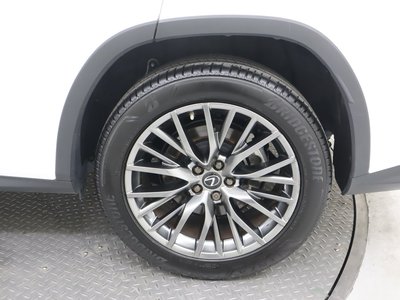 صورة 33 لـ 2021 Lexus RX