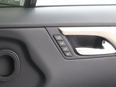 صورة 26 لـ 2021 Lexus RX