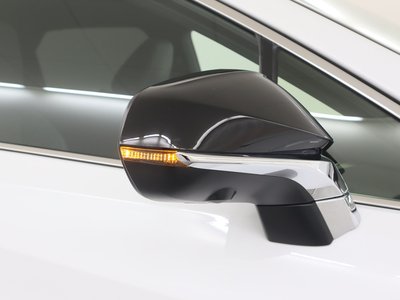 صورة 29 لـ 2021 Lexus RX