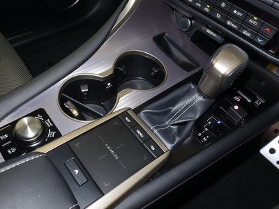 صورة 20 لـ 2021 Lexus RX