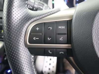 صورة 21 لـ 2021 Lexus RX