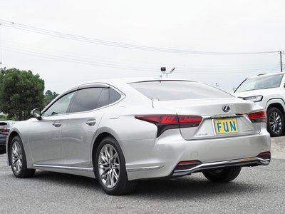 2021 Lexus LS photo 6