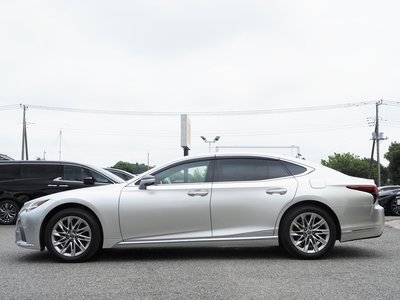 2021 Lexus LS photo 8