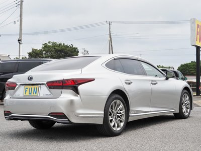2021 Lexus LS photo 5