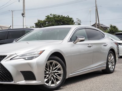 2021 Lexus LS photo 11