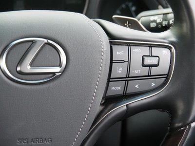 2021 Lexus LS thumbnail 32